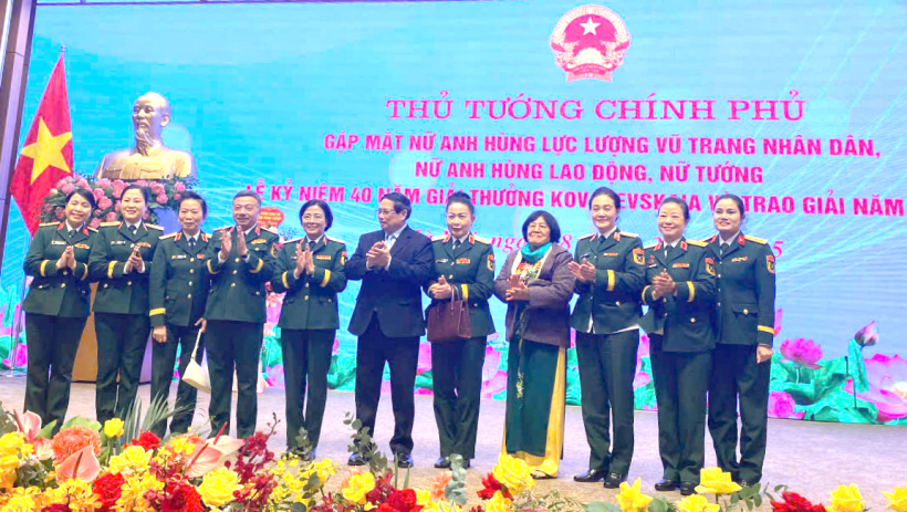 Nữ anh h&ugrave;ng 'D&aacute;m nghĩ, d&aacute;m l&agrave;m, d&aacute;m chịu': Chiến c&ocirc;ng của nữ anh h&ugrave;ng (b&agrave;i 1)