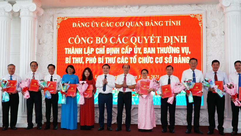 Tinh gọn bộ m&aacute;y để c&ugrave;ng cả nước bước v&agrave;o kỷ nguy&ecirc;n mới (B&agrave;i 1)