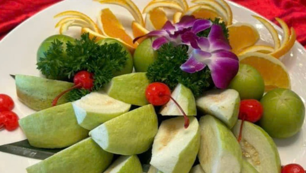 Những loại tr&aacute;i c&acirc;y gi&agrave;u vitamin C, chanh kh&ocirc;ng phải l&agrave; nhất