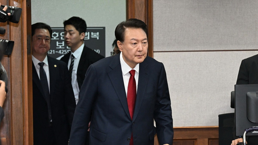 Cựu Tổng thống H&agrave;n Quốc bị kết &aacute;n 5 năm t&ugrave; v&igrave; tội cản trở c&ocirc;ng l&yacute;