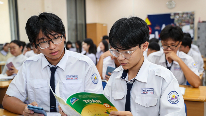 Tuyển sinh ĐH 2026: M&ocirc;n n&agrave;o xuất hiện nhiều trong c&aacute;c tổ hợp x&eacute;t tuyển?