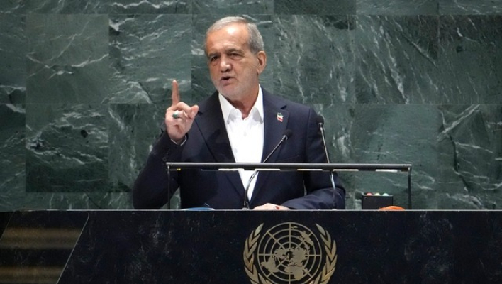 Tổng thống Iran cảnh b&aacute;o nguy cơ chiến tranh nếu l&atilde;nh tụ Khamenei bị nhắm tới