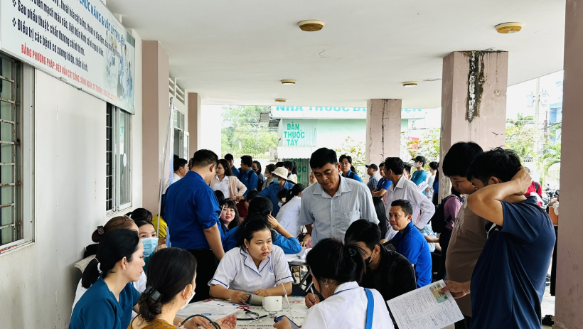 Hơn 250 đơn vị m&aacute;u được tiếp nhận trong Ng&agrave;y hội hiến m&aacute;u t&igrave;nh nguyện năm 2026