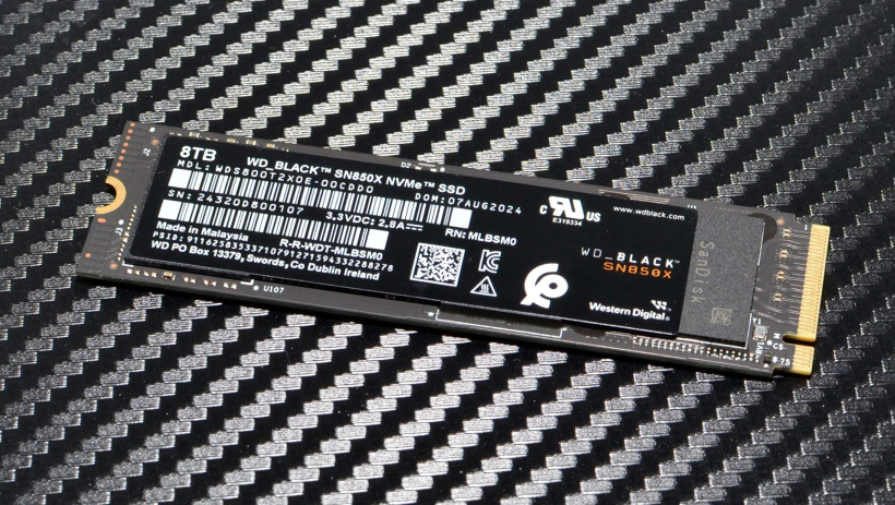 Nhu cầu AI đẩy gi&aacute; SSD l&ecirc;n ngang gi&aacute; v&agrave;ng