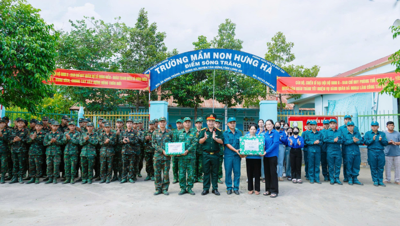 C&ocirc;ng t&aacute;c d&acirc;n vận - 'Sức mạnh mềm' trong x&acirc;y dựng nền quốc ph&ograve;ng to&agrave;n d&acirc;n