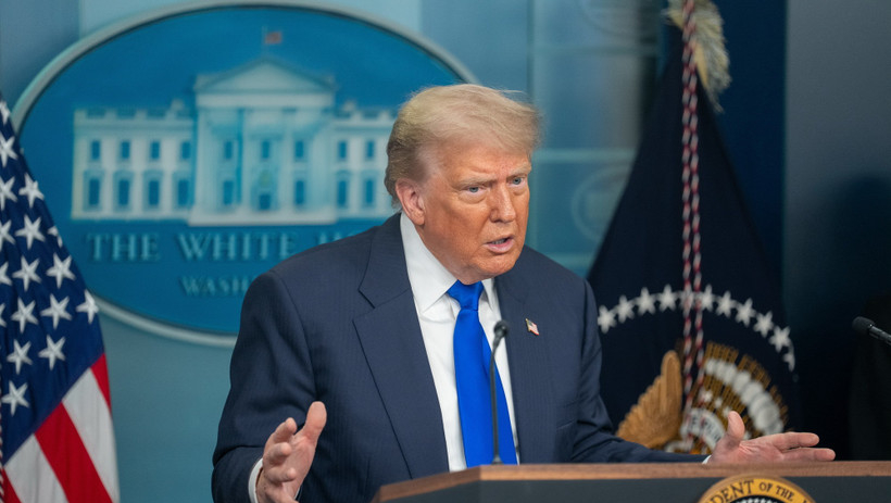 Tổng thống Mỹ tuy&ecirc;n bố đạt &ldquo;khu&ocirc;n khổ&rdquo; thỏa thuận về Greenland