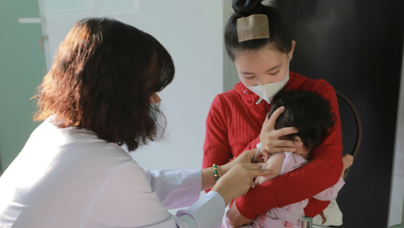 Chủ động ứng ph&oacute; với nguy cơ xảy ra dịch bệnh bại liệt