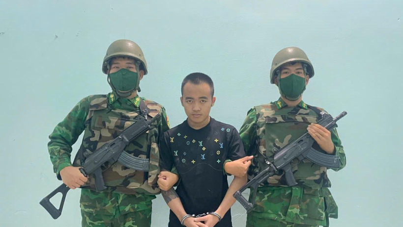 Đồn Bi&ecirc;n ph&ograve;ng Cửa khẩu Quốc tế Mộc B&agrave;i bắt giữ đối tượng c&oacute; lệnh truy n&atilde;