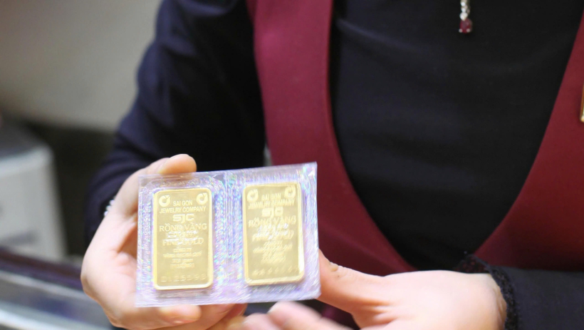 NHNN sẽ mở rộng quyền nhập khẩu c&oacute; kiểm so&aacute;t để tăng cung v&agrave;ng