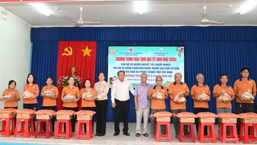 &ldquo;Xu&acirc;n y&ecirc;u thương&rdquo; đến với x&atilde; Phước Thạnh