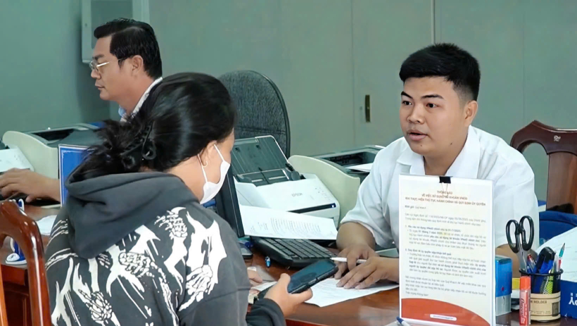 Đẩy mạnh chuyển đổi số trong giải quyết thủ tục h&agrave;nh ch&iacute;nh