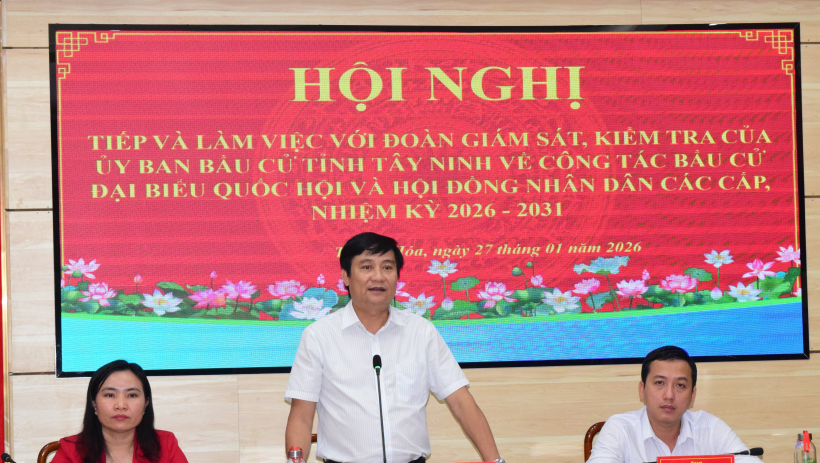 Đo&agrave;n gi&aacute;m s&aacute;t, kiểm tra số 3 Ủy ban bầu cử tỉnh l&agrave;m việc về c&ocirc;ng t&aacute;c bầu cử tại 6 x&atilde;