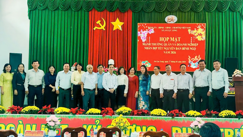 X&atilde; An Lục Long tổ chức họp mặt nh&agrave; hảo t&acirc;m, doanh nghiệp