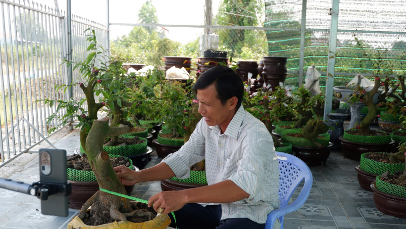 Khi n&ocirc;ng d&acirc;n&nbsp;l&agrave;m chủ c&ocirc;ng nghệ