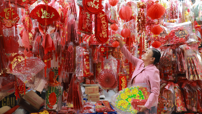 S&ocirc;i động thị trường mua sắm tết