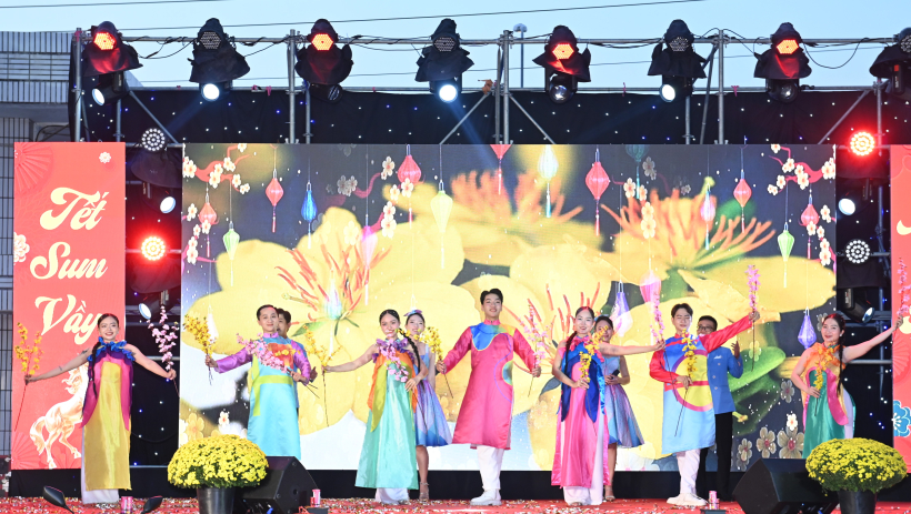 Hơn 1.000 c&ocirc;ng nh&acirc;n dự chương tr&igrave;nh 'Tết sum vầy ⁃ Xu&acirc;n ơn Đảng' năm 2026 