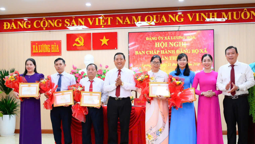 X&atilde; Lương H&ograve;a: Xu&acirc;n th&ecirc;m vẹn tr&ograve;n