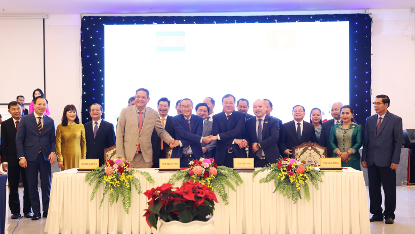 Tỉnh T&acirc;y Ninh v&agrave; 3 tỉnh bi&ecirc;n giới Campuchia k&yacute; kết thỏa thuận hợp t&aacute;c 