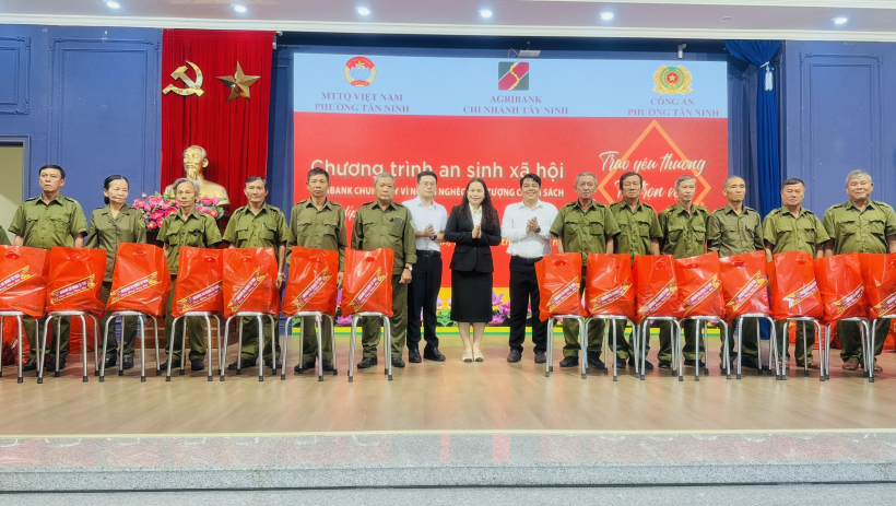 Phường T&acirc;n Ninh tổ chức chương tr&igrave;nh 'Trao y&ecirc;u thương - Tết trọn vẹn' 