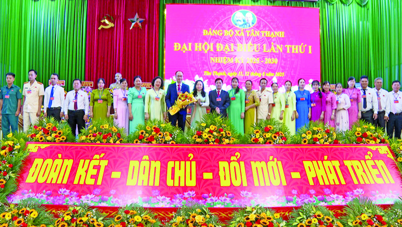 X&atilde; T&acirc;n Thạnh: H&agrave;nh tr&igrave;nh kiến tạo tương lai 