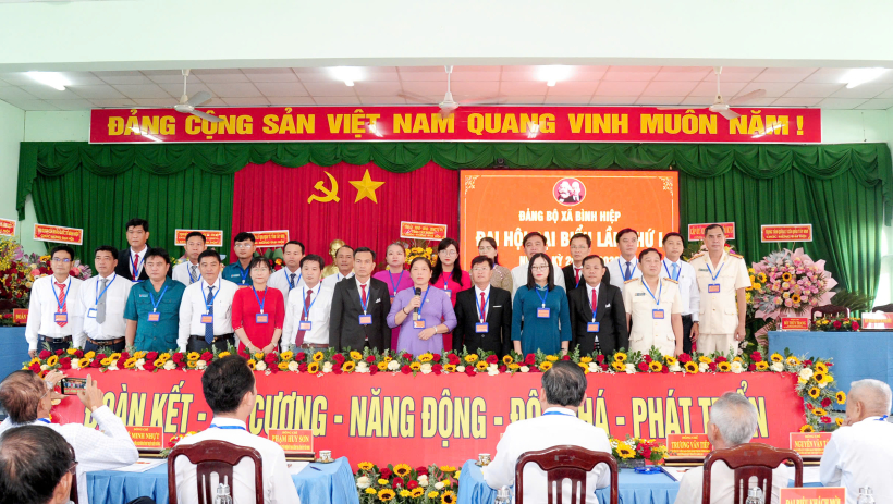 X&atilde; B&igrave;nh Hiệp: Sức bật từ cửa ng&otilde; bi&ecirc;n giới 