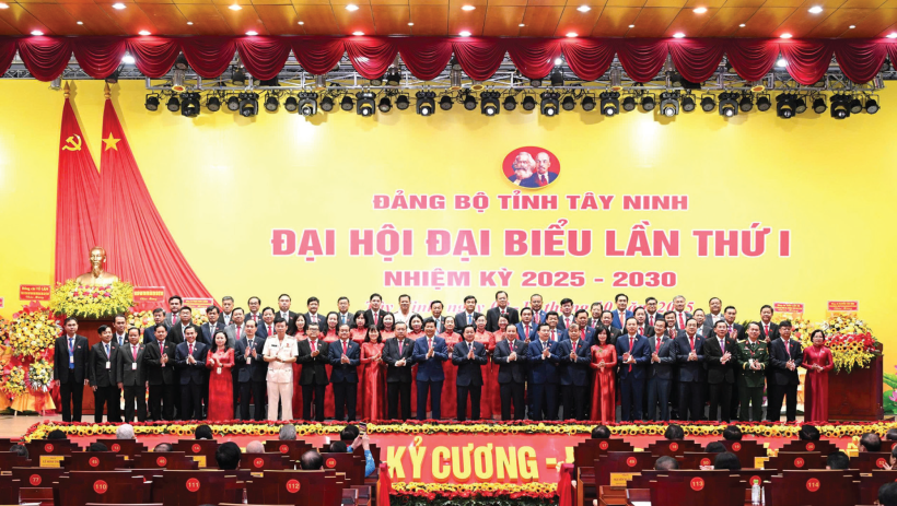 Đưa nghị quyết của Đảng v&agrave;o cuộc sống: Quyết t&acirc;m ngay từ đầu nhiệm kỳ 