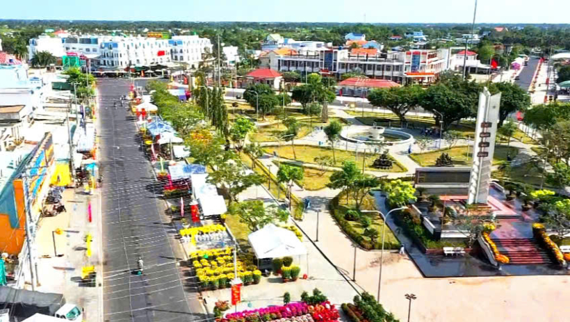 T&acirc;n Trụ: Tạm ngưng c&aacute;c phương tiện xe &ocirc; t&ocirc; lưu th&ocirc;ng qua khu vực tổ chức chợ hoa Xu&acirc;n B&iacute;nh Ngọ