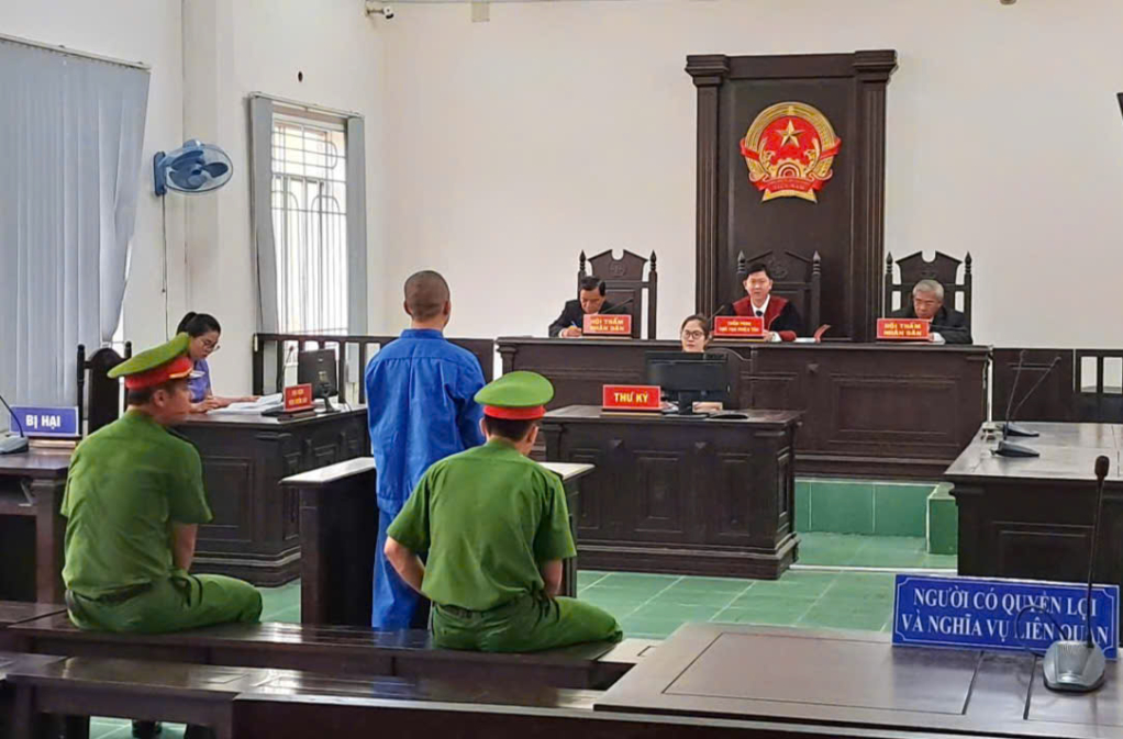 Phiên tòa xét xử vụ án