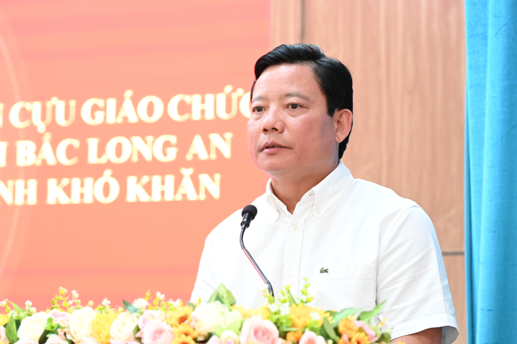 Phó Chủ tịch UBND tỉnh Phạm Tấn Hòa phát biểu tại buổi lễ