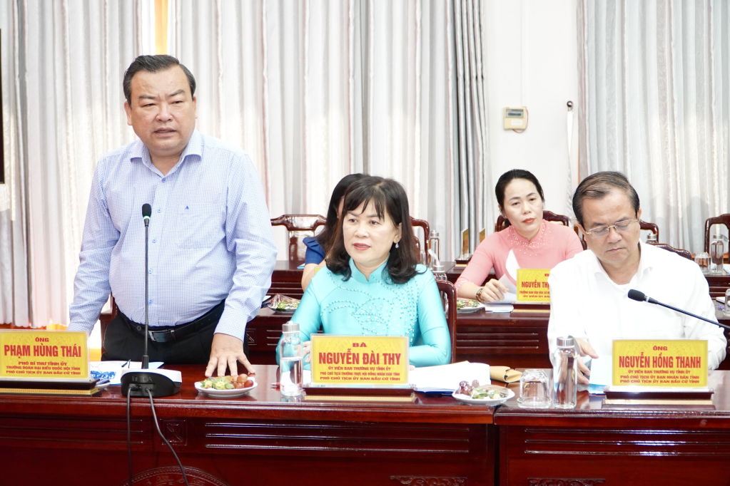 Phó Bí thư Tỉnh uỷ, Trưởng Đoàn ĐBQH tỉnh, Phó Chủ tịch Uỷ ban bầu cử tỉnh Tây Ninh Phạm Hùng Thái phát biểu tại buổi làm việc