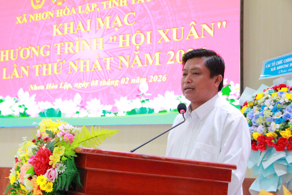 Phó Bí thư Thường trực Đảng ủy xã Võ Minh Dương phát biểu tại Lễ khai mạc