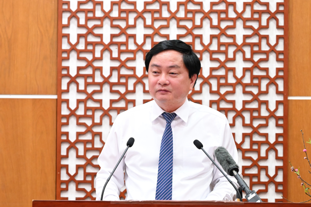 Ủy viên Trung ương Đảng, Bí thư Tỉnh ủy Nguyễn Văn Quyết hứa quyết tâm trước Tổng Bí thư và đoàn công tác