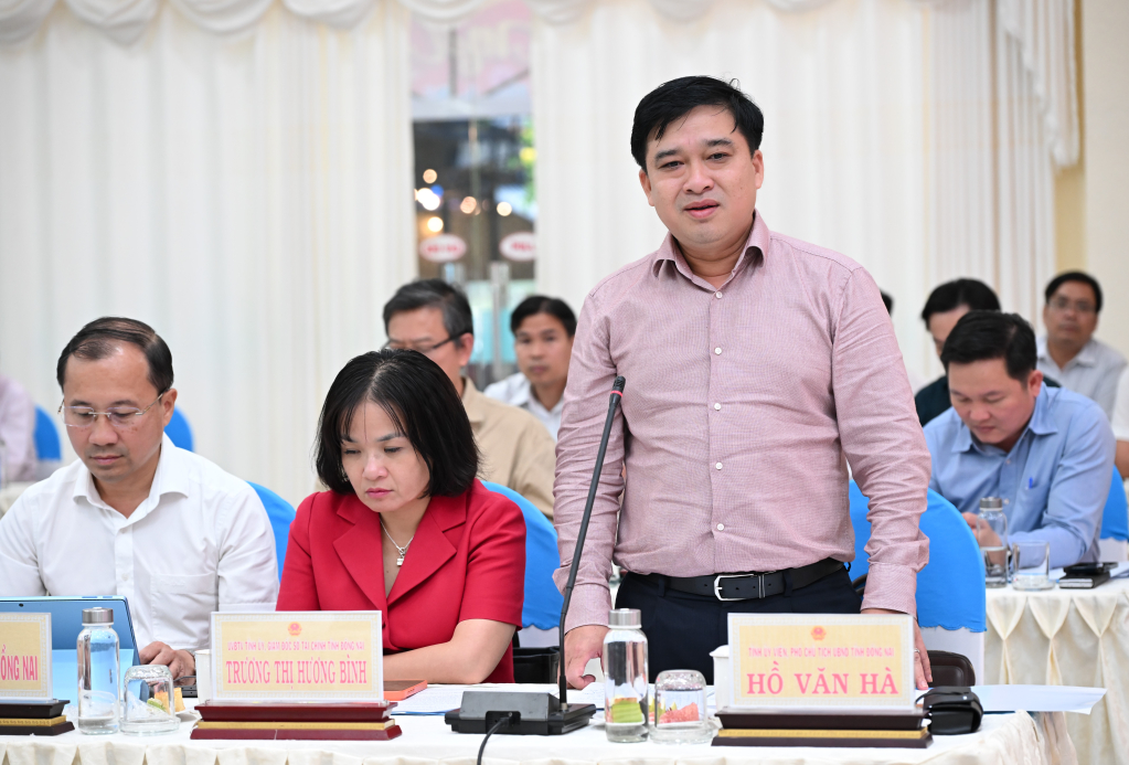 Phó Chủ tịch UBND tỉnh Đồng Nai Hồ Văn Hà thông tin một số nội dung công tác giải phóng mặt bằng trên địa bàn tỉnh Đồng Nai