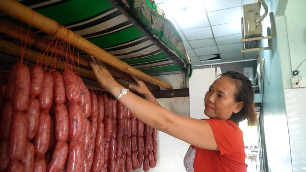 Chị Nguyễn Thị Thanh Vân, chủ cơ sở Lạp xưởng Ba Đầm 2 mong muốn giữ gìn, phát huy nghề truyền thống