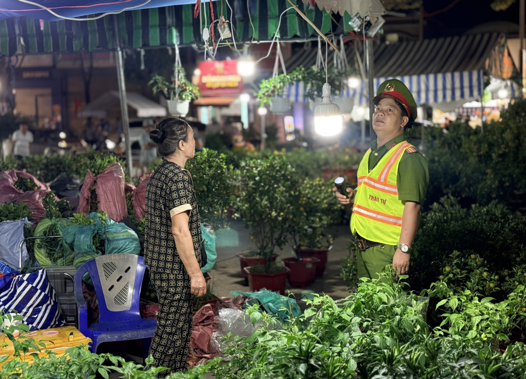 Lực lượng chức năng kiểm tra PCCC 