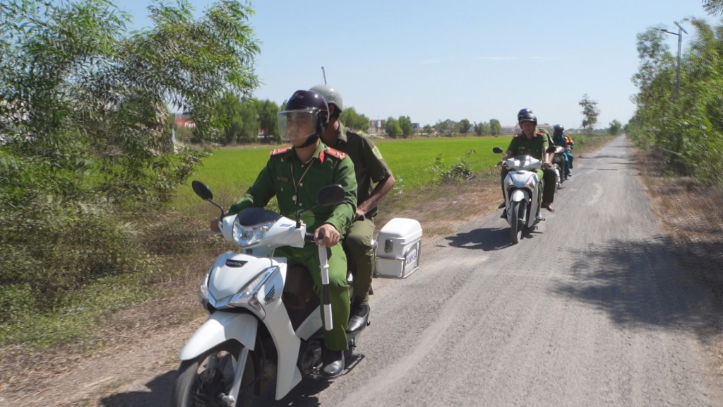 V&igrave; m&ugrave;a xu&acirc;n b&igrave;nh y&ecirc;n tr&ecirc;n qu&ecirc; hương bi&ecirc;n giới