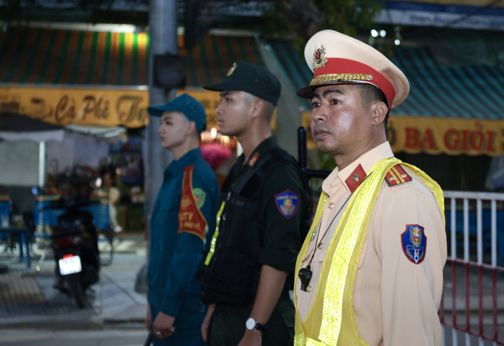 Công an tỉnh Tây Ninh huy động tổng lực bảo vệ an ninh trật tự đêm chuyển giao năm mới