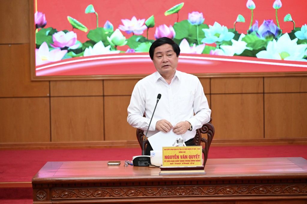 Ủy viên Trung ương Đảng, Bí thư Tỉnh ủy Tây Ninh Nguyễn Văn Quyết yêu cầu các cơ quan, đơn vị nhanh chóng đưa mọi hoạt động trở lại quỹ đạo bình thường, bảo đảm tiến độ và chất lượng công việc.