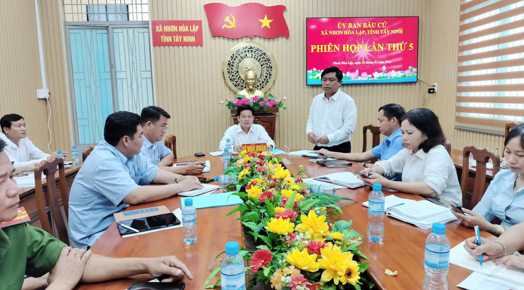 Ủy ban bầu cử xã báo cáo tiến độ triển khai công tác bầu cử