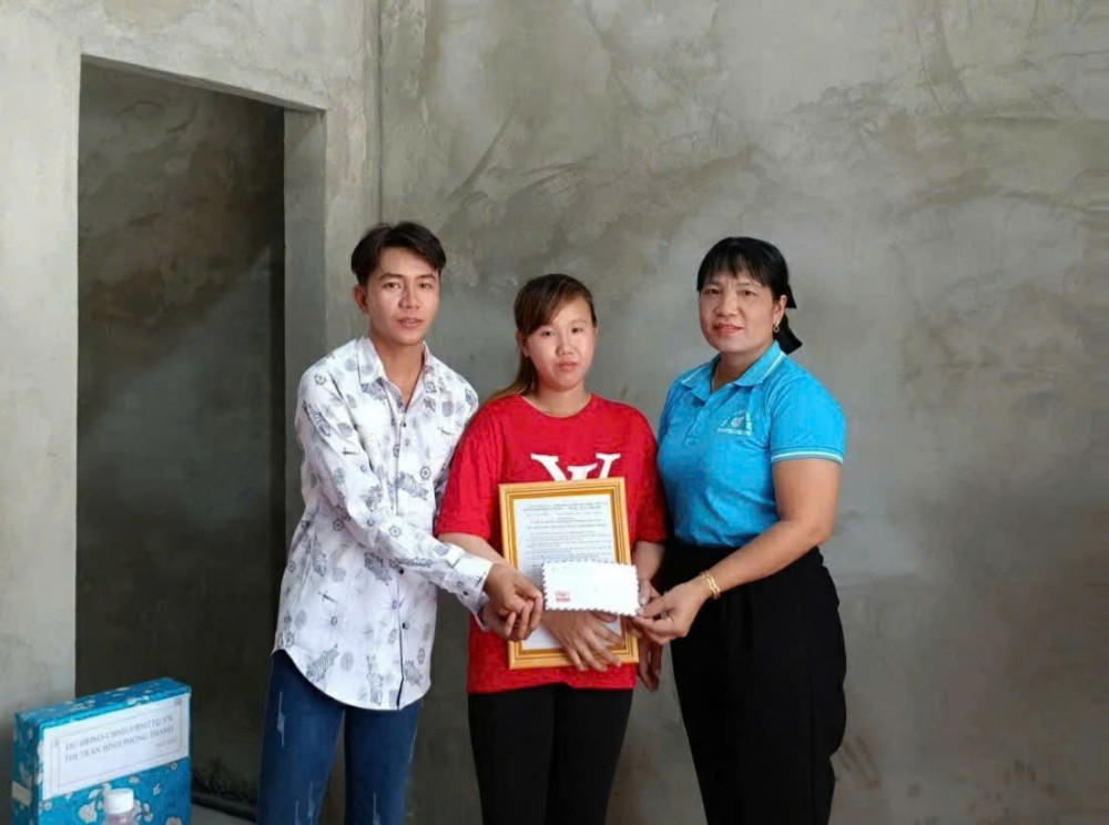 Ảnh với chú thích