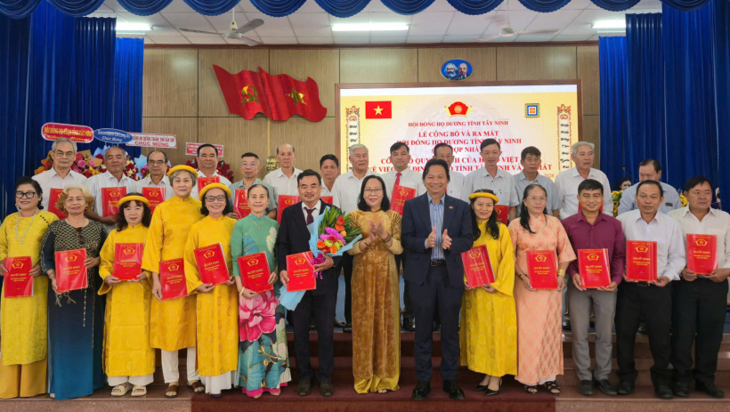 Ra mắt Hội đồng họ Dương tỉnh T&acirc;y Ninh