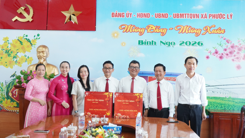 X&atilde; Phước L&yacute;: Họp mặt mừng Đảng, mừng xu&acirc;n, ch&agrave;o mừng th&agrave;nh c&ocirc;ng Đại hội Đảng to&agrave;n quốc lần thứ XIV