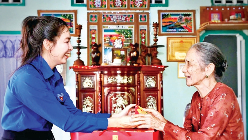 Xu&acirc;n t&igrave;nh nguyện - Những bước ch&acirc;n kh&ocirc;ng mỏi của tuổi trẻ