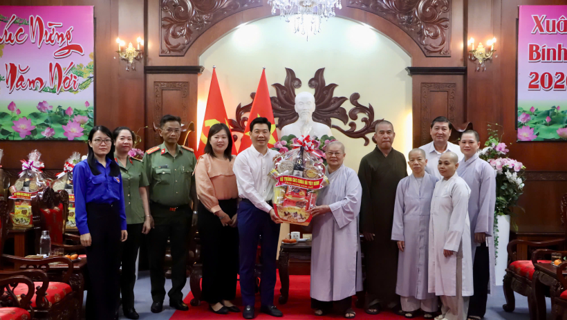 Ban Điều h&agrave;nh Hệ thống c&aacute;c ch&ugrave;a n&uacute;i B&agrave; thăm, ch&uacute;c Tỉnh uỷ T&acirc;y Ninh