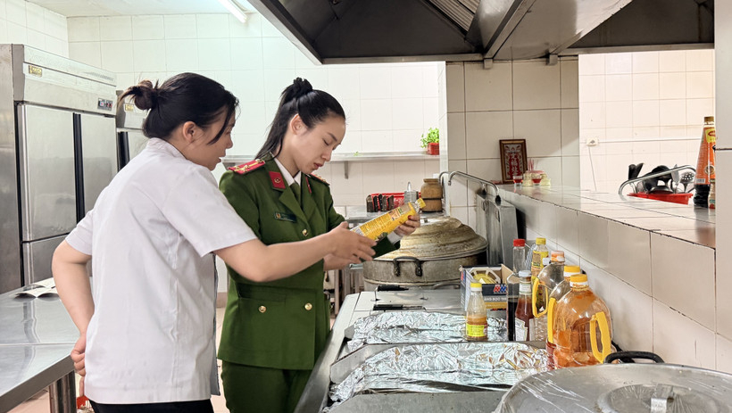 Bộ Y tế y&ecirc;u cầu tăng cường ph&ograve;ng ngừa ngộ độc thực phẩm dịp Tết v&agrave; m&ugrave;a Lễ hội