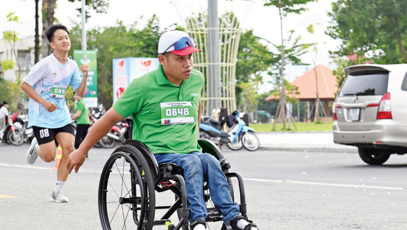 Runner xe lăn Nguyễn Quang H&ugrave;ng: Kh&ocirc;ng c&oacute; g&igrave; l&agrave; kh&ocirc;ng thể...! 