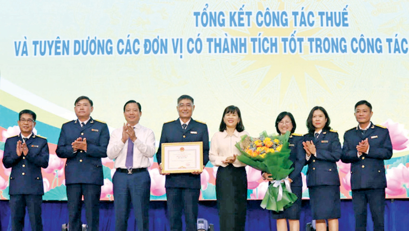 Ng&agrave;nh Thuế tỉnh T&acirc;y Ninh - Tự h&agrave;o v&agrave;o nh&oacute;m 10 địa phương dẫn đầu cả nước 