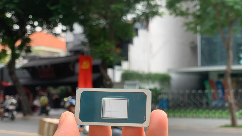 Intel bị gạt khỏi cuộc đua cung cấp chip cho iPhone