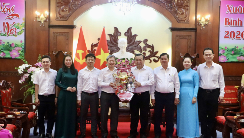 Đo&agrave;n c&ocirc;ng t&aacute;c Ủy ban Kiểm tra Trung ương thăm, ch&uacute;c tết Thường trực Tỉnh ủy T&acirc;y Ninh