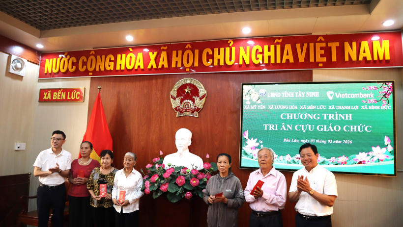 UBND tỉnh T&acirc;y Ninh tổ chức chương tr&igrave;nh tri &acirc;n cựu gi&aacute;o chức tại x&atilde; Bến Lức